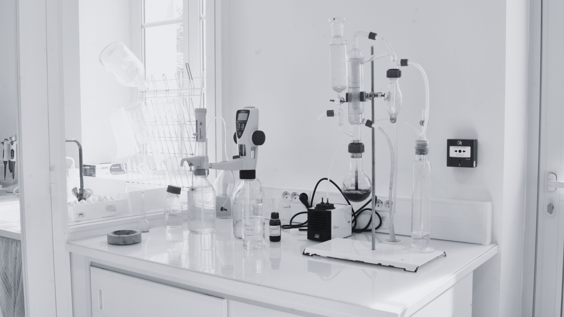 Hubert de Boüard laboratoire analyse œnologie vin Frantz Paul